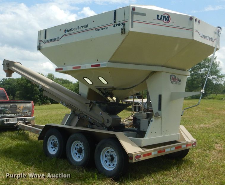 image for item HM9684 Unverferth Seed Runner 3750 seed tender