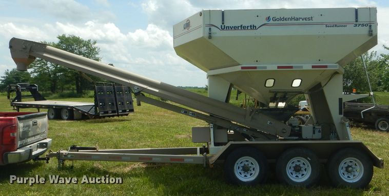 image for item HM9684 Unverferth Seed Runner 3750 seed tender