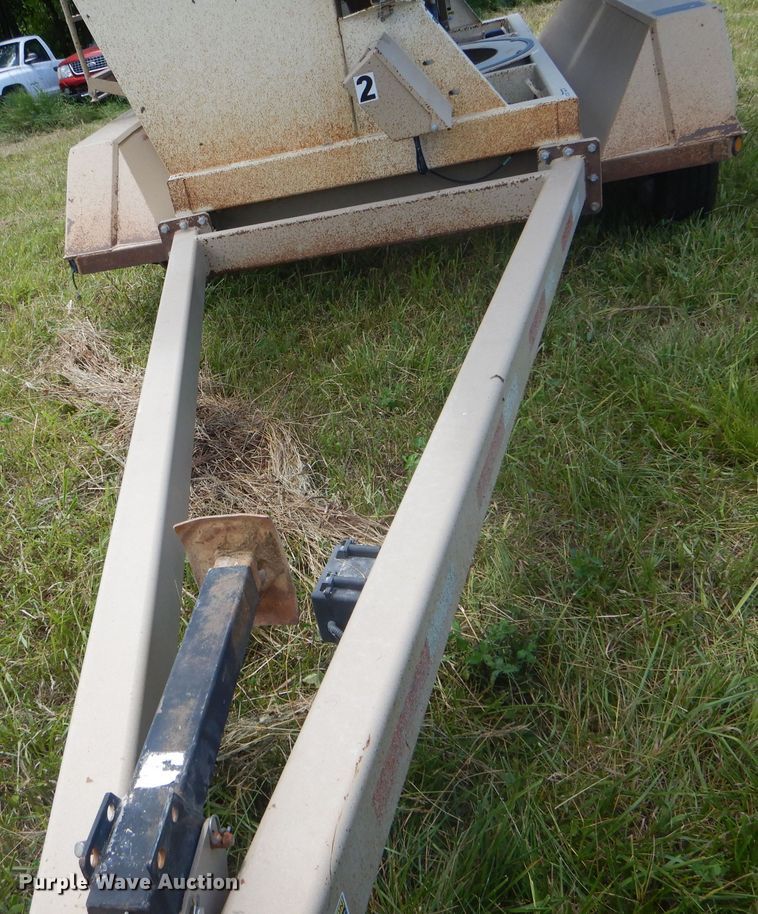 image for item HM9684 Unverferth Seed Runner 3750 seed tender