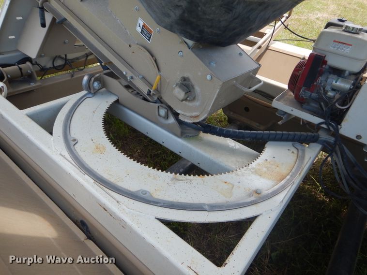 image for item HM9684 Unverferth Seed Runner 3750 seed tender