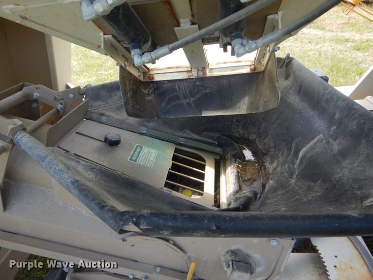 image for item HM9684 Unverferth Seed Runner 3750 seed tender