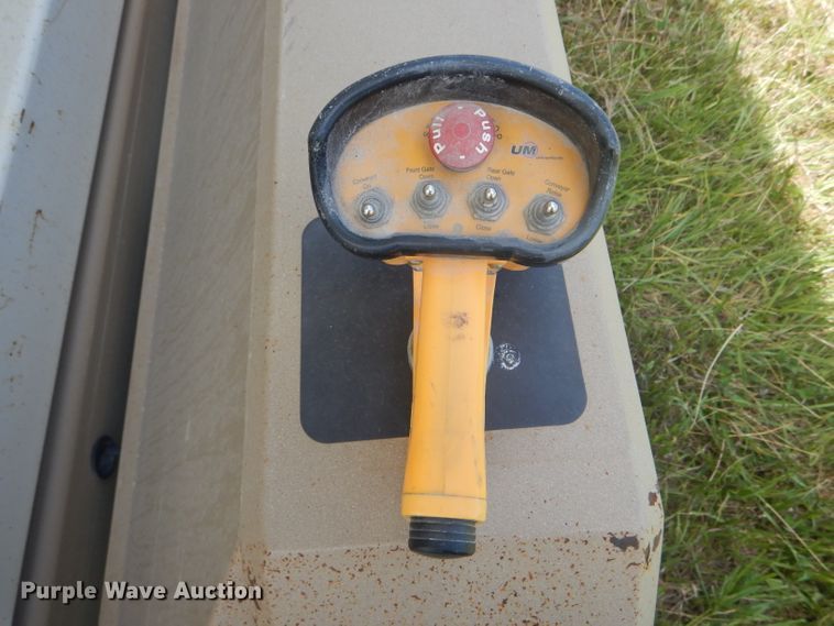 image for item HM9684 Unverferth Seed Runner 3750 seed tender