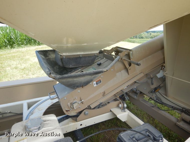 image for item HM9684 Unverferth Seed Runner 3750 seed tender