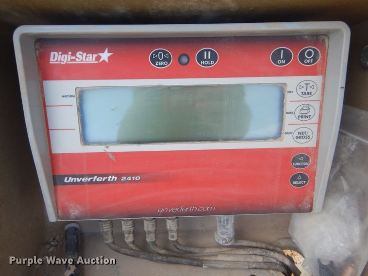 image for item HM9684 Unverferth Seed Runner 3750 seed tender