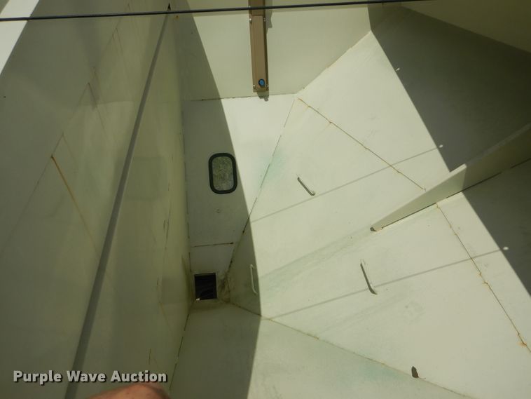 image for item HM9684 Unverferth Seed Runner 3750 seed tender