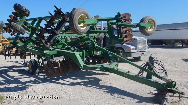 image for item HM9687 John Deere 512 disk ripper