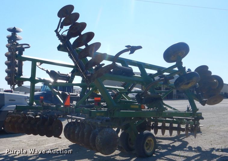 image for item HM9687 John Deere 512 disk ripper