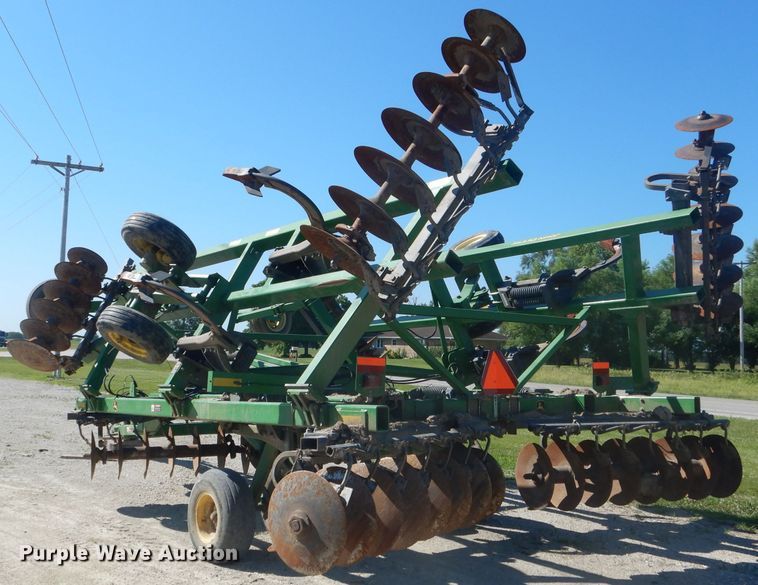 image for item HM9687 John Deere 512 disk ripper