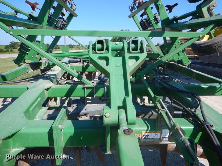 image for item HM9687 John Deere 512 disk ripper