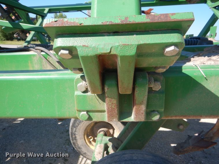 image for item HM9687 John Deere 512 disk ripper