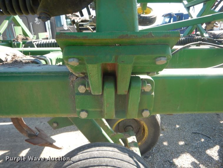 image for item HM9687 John Deere 512 disk ripper