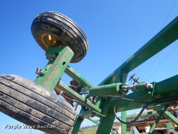 image for item HM9687 John Deere 512 disk ripper