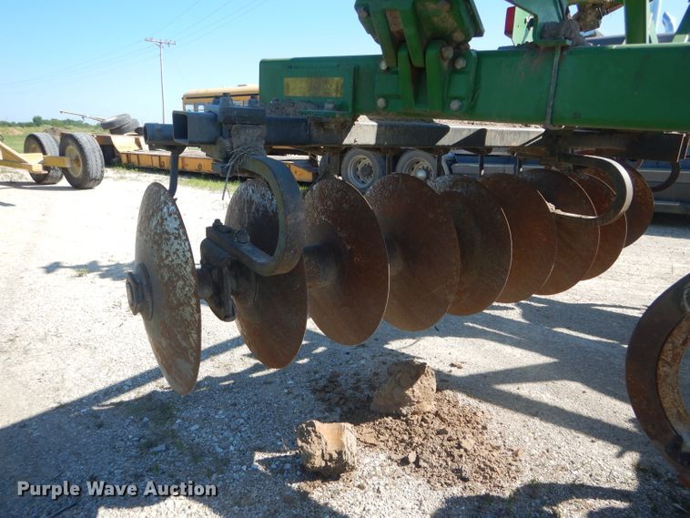 image for item HM9687 John Deere 512 disk ripper
