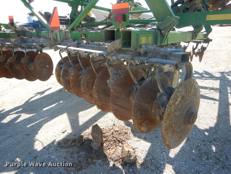 image for item HM9687 John Deere 512 disk ripper