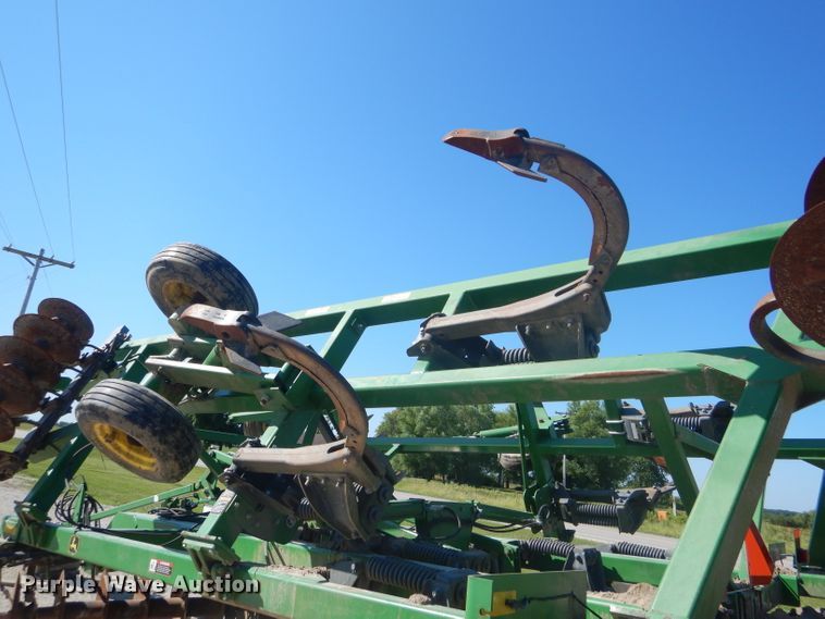 image for item HM9687 John Deere 512 disk ripper