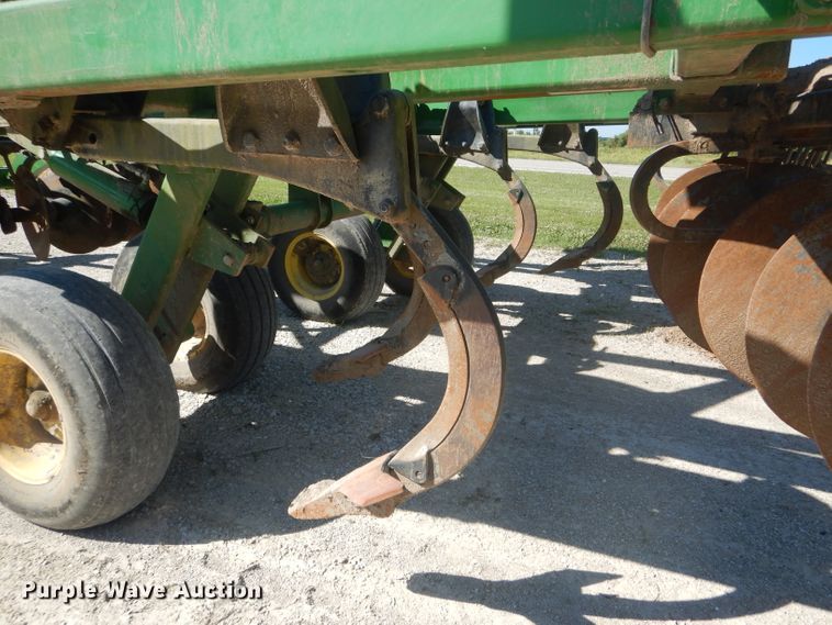 image for item HM9687 John Deere 512 disk ripper