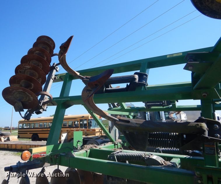 image for item HM9687 John Deere 512 disk ripper