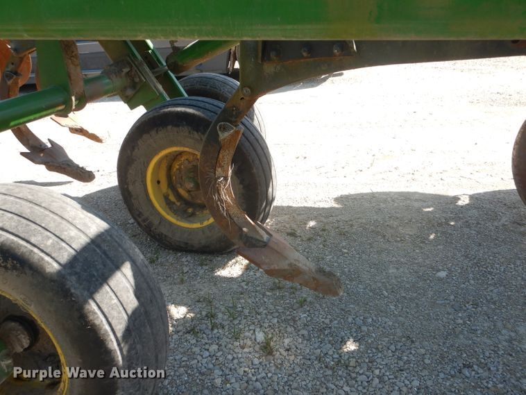 image for item HM9687 John Deere 512 disk ripper