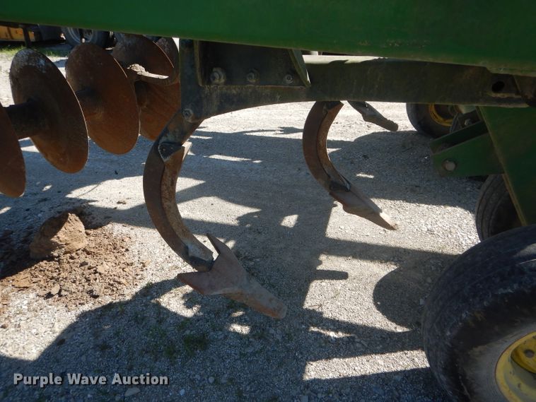image for item HM9687 John Deere 512 disk ripper