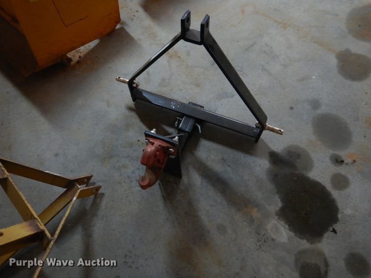 image for item HR9526 Three point hitch