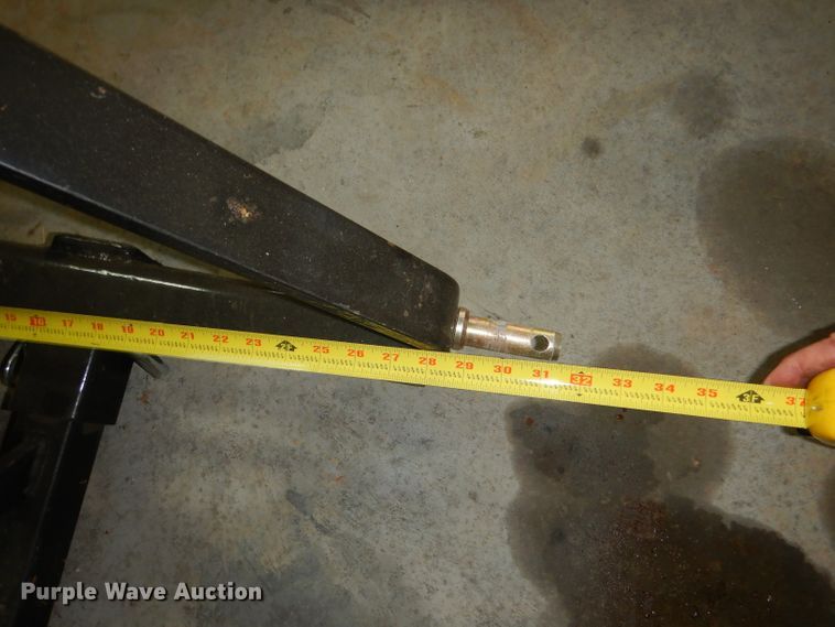 image for item HR9526 Three point hitch