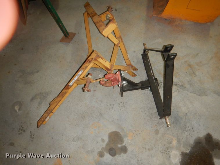 image for item HR9526 Three point hitch