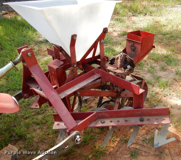 image for item HR9538 Covington single row planter