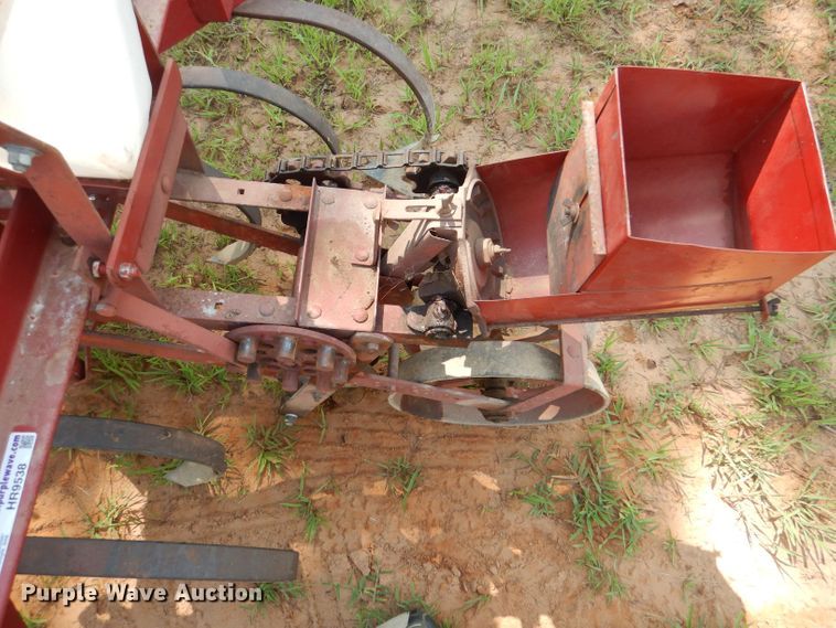 image for item HR9538 Covington single row planter
