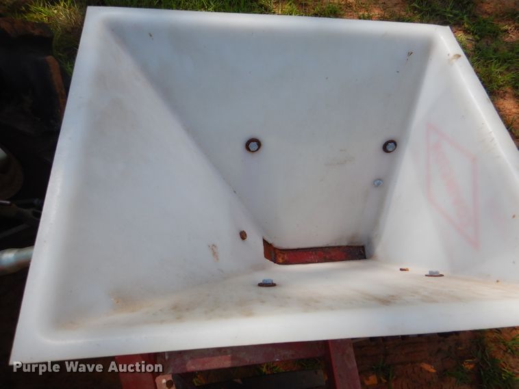 image for item HR9538 Covington single row planter