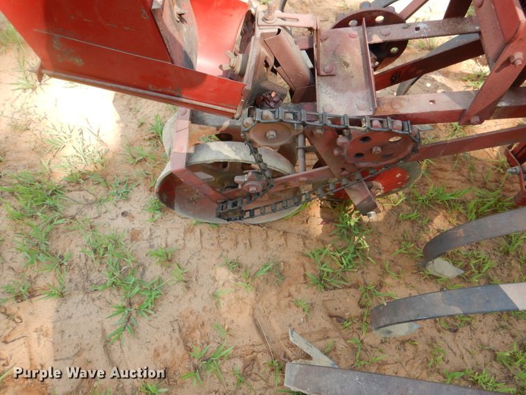 image for item HR9538 Covington single row planter