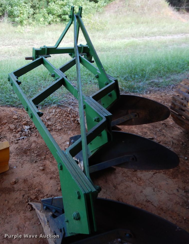 image for item HR9546 Long 8016 three bottom plow