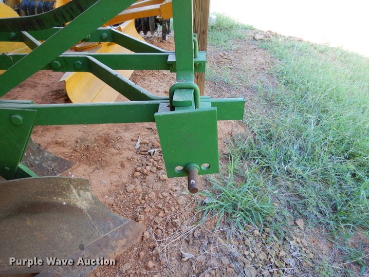 image for item HR9546 Long 8016 three bottom plow