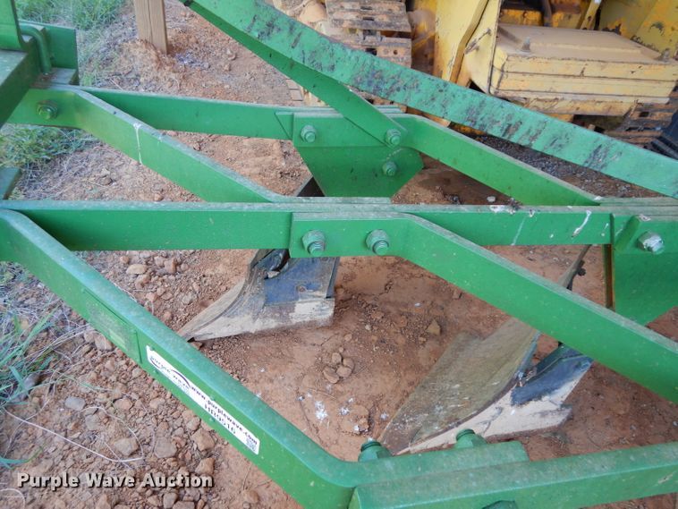 image for item HR9546 Long 8016 three bottom plow