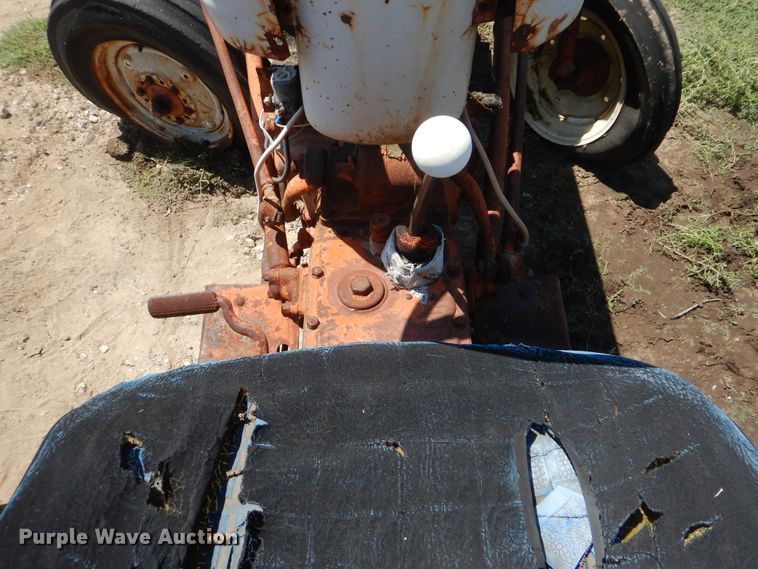 image for item HY9281 Ford 4000  tractor