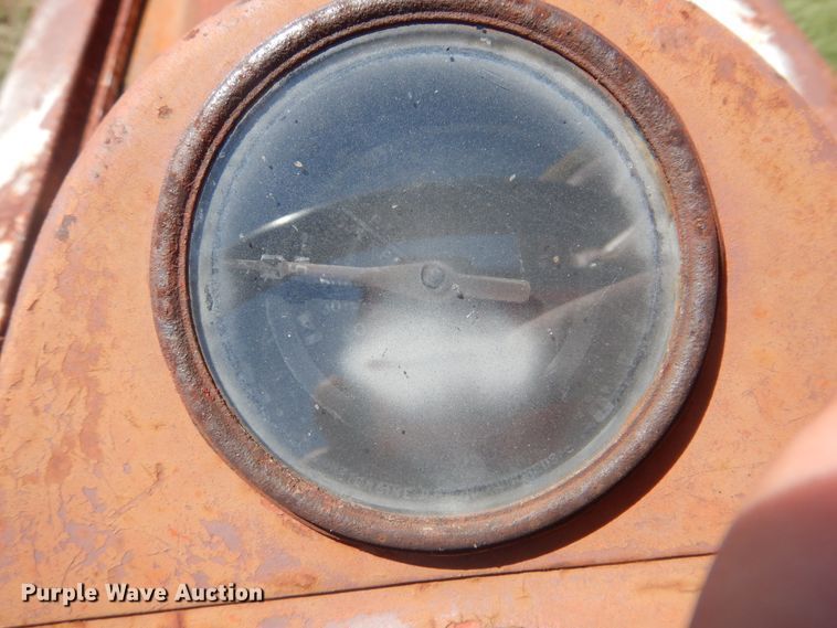 image for item HY9281 Ford 4000  tractor