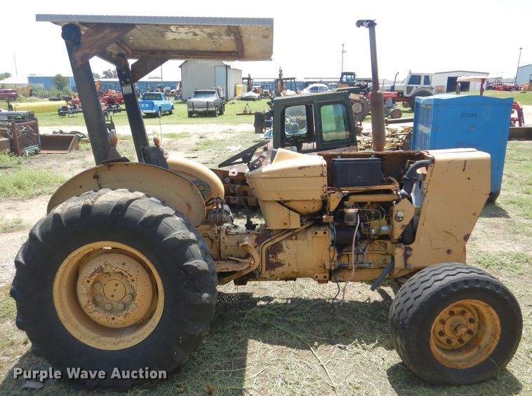 image for item HY9282 Ford 445  tractor