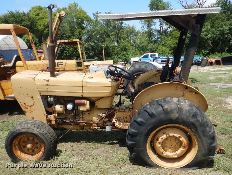 image for item HY9282 Ford 445  tractor