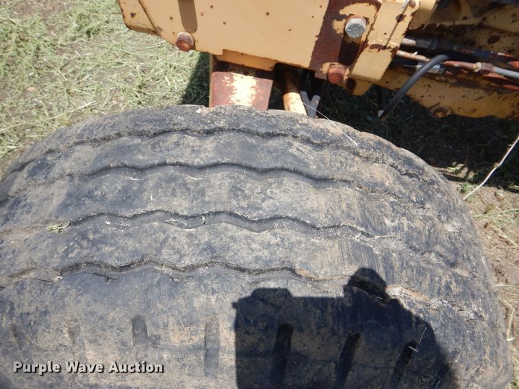 image for item HY9282 Ford 445  tractor