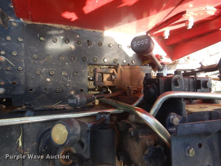 image for item HY9301 2004 Ag King AK-2840  MFWD tractor