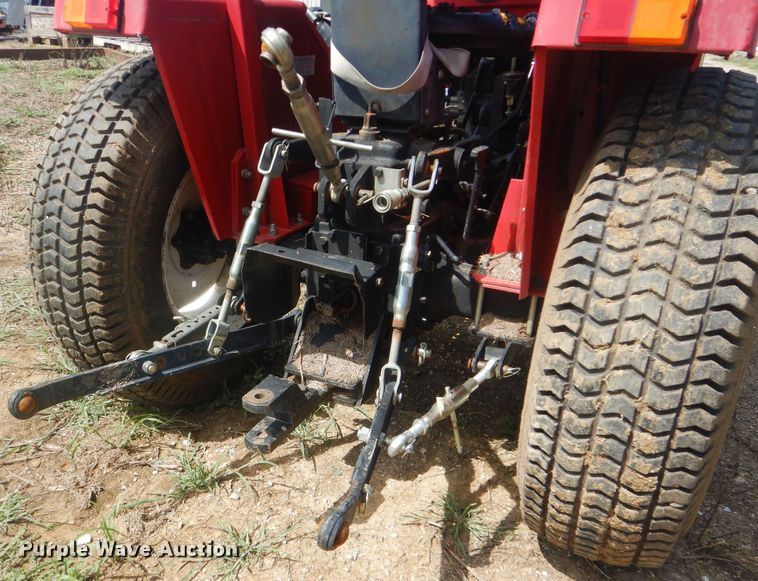 image for item HY9301 2004 Ag King AK-2840  MFWD tractor