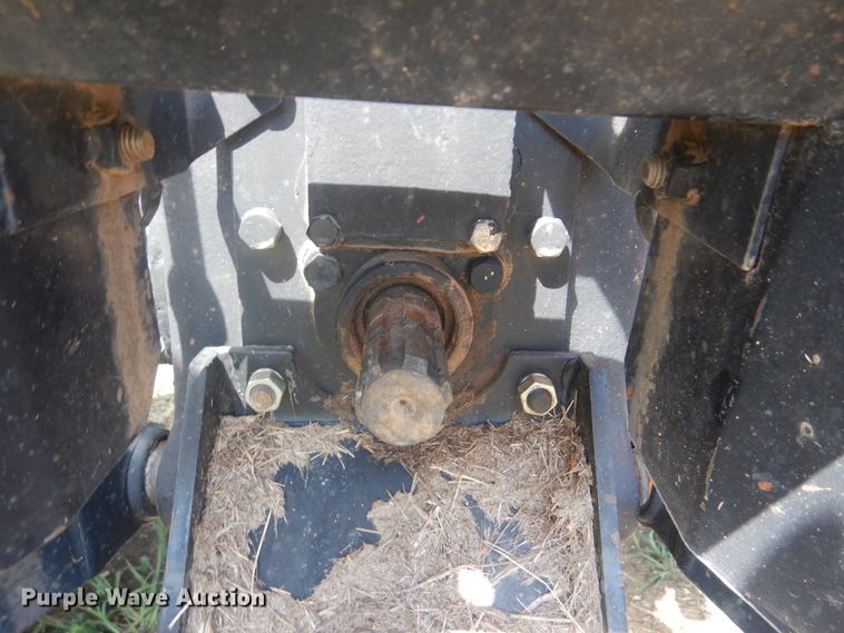 image for item HY9301 2004 Ag King AK-2840  MFWD tractor