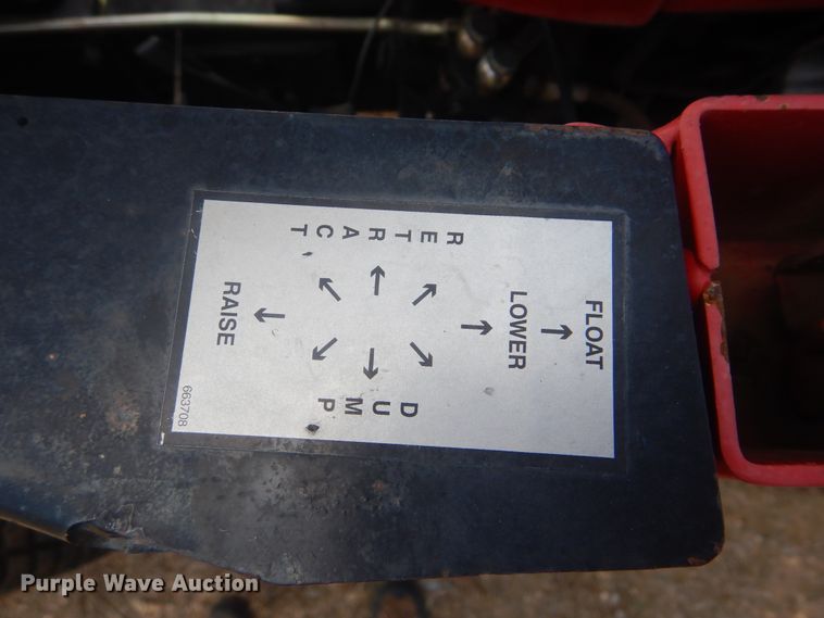 image for item HY9301 2004 Ag King AK-2840  MFWD tractor