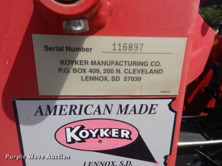 image for item HY9301 2004 Ag King AK-2840  MFWD tractor