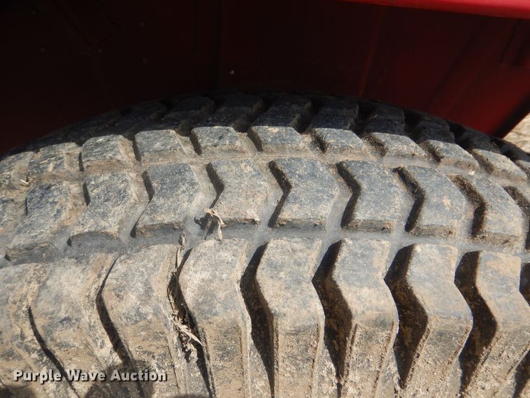 image for item HY9301 2004 Ag King AK-2840  MFWD tractor