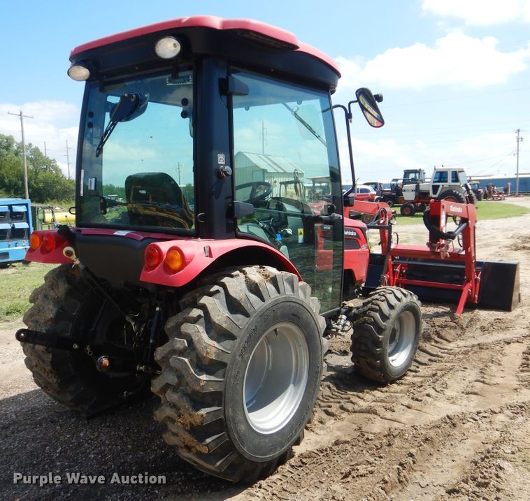 image for item HY9303 Mahindra 2538  MFWD tractor