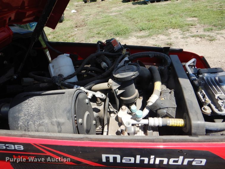 image for item HY9303 Mahindra 2538  MFWD tractor