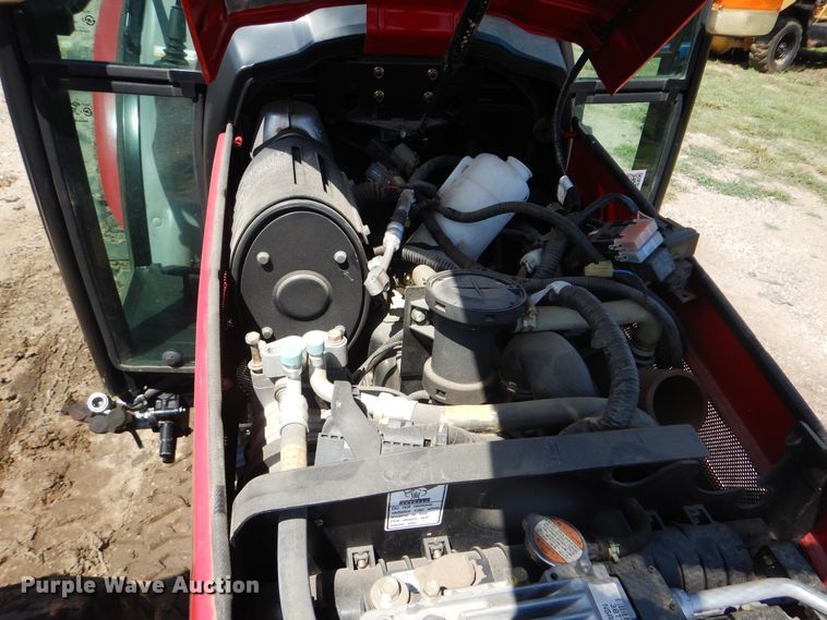 image for item HY9303 Mahindra 2538  MFWD tractor