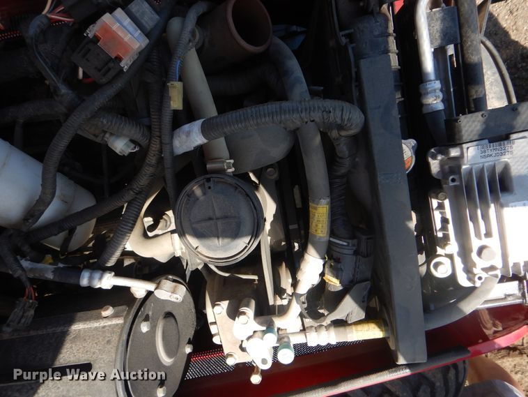 image for item HY9303 Mahindra 2538  MFWD tractor