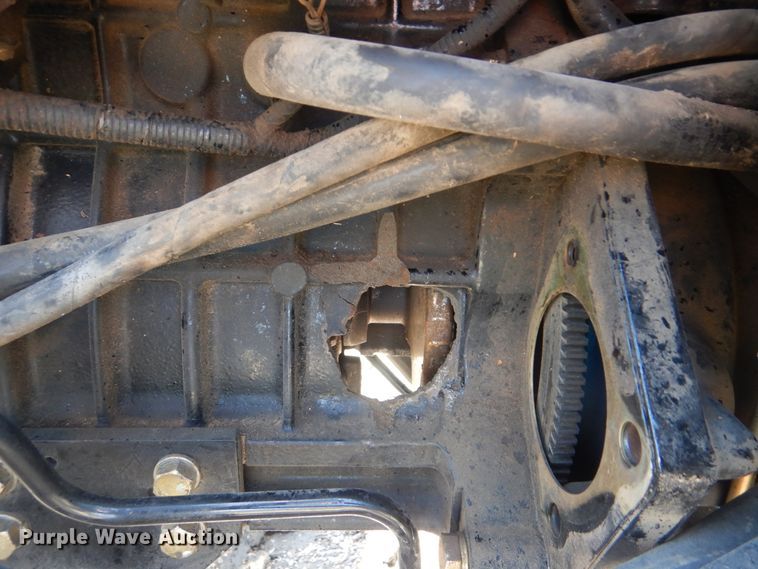 image for item HY9303 Mahindra 2538  MFWD tractor