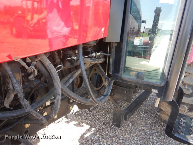 image for item HY9303 Mahindra 2538  MFWD tractor